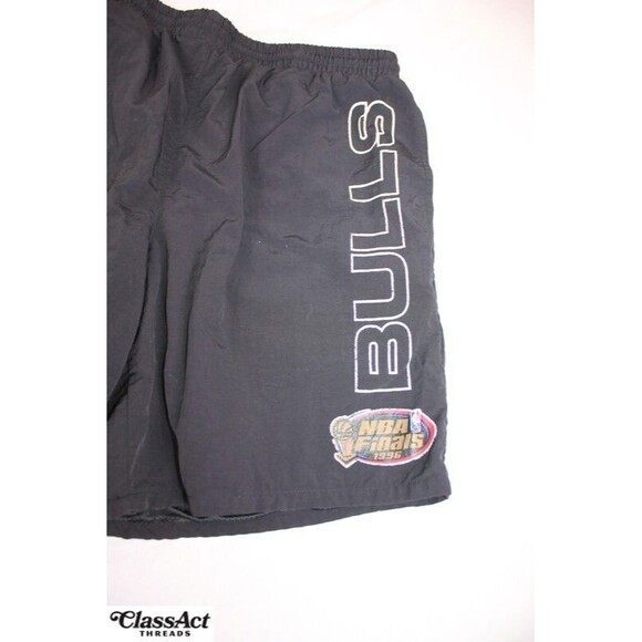 Mitchell & Ness NBA Finals 1996 Chicago Bulls Nylon shorts Medium M Black - Picture 2 of 8